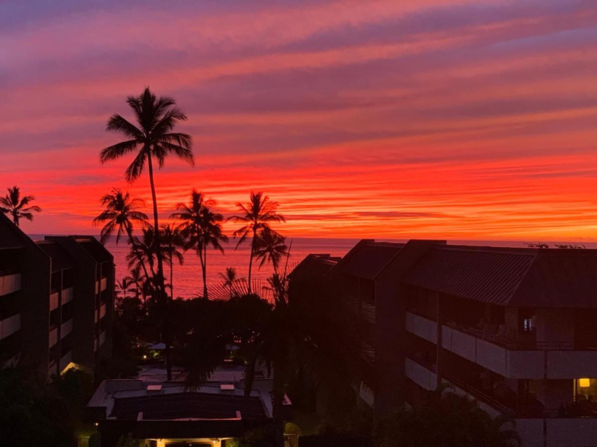 Kona Magic Ali'I - Top Floor Views, Pool, Beach, Sunsets Kailua-Kona Exteriér fotografie